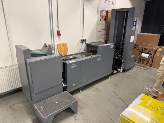 Duplo 3500 5924 Bindery and Finishing Collating machines 1003000009